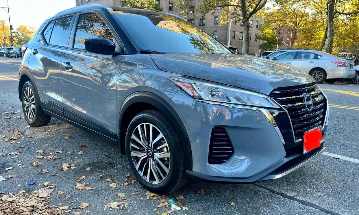 Thumbnail 5 of 2023 Nissan Kicks (Gray)
