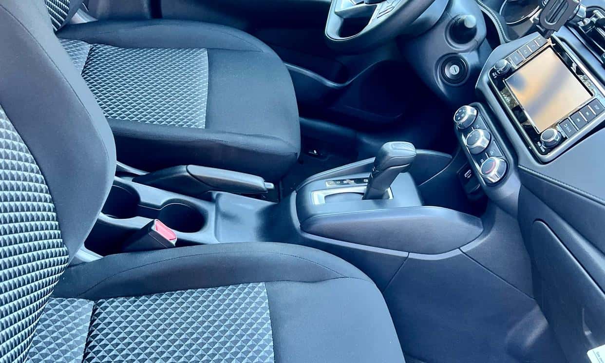 Thumbnail 8 of 2022 Nissan Versa (Gray) #2