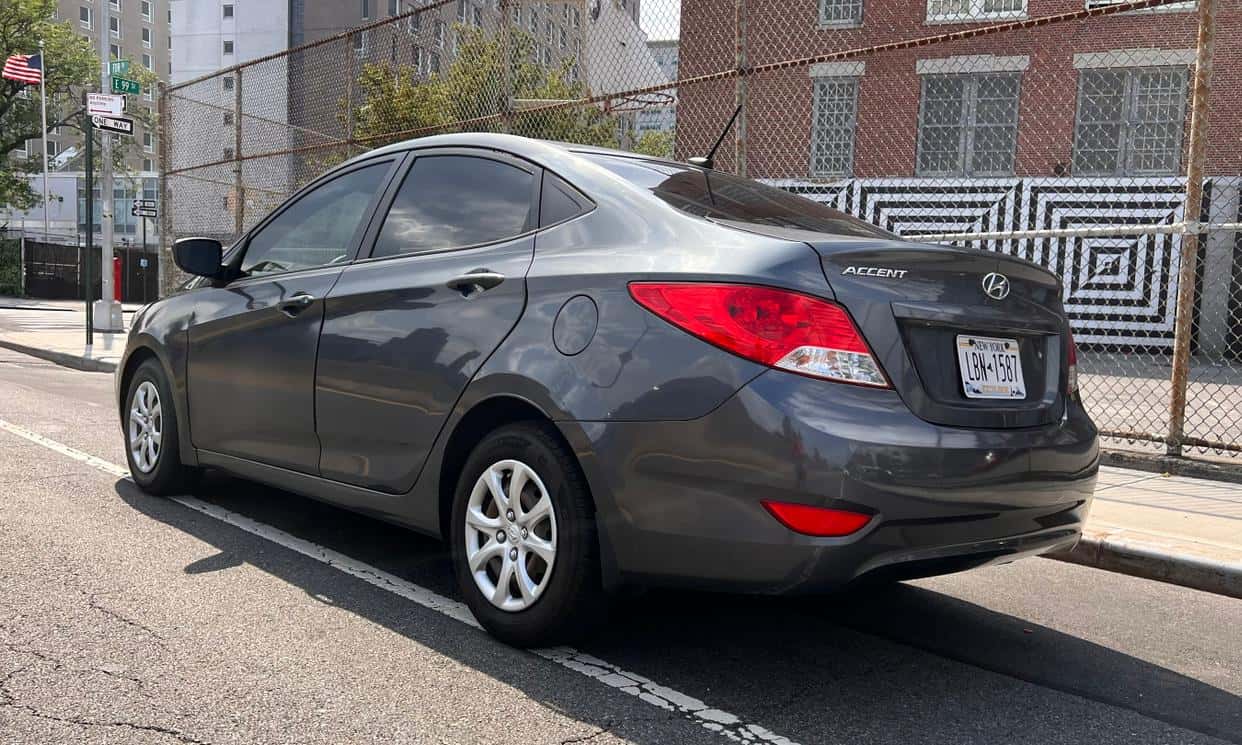 Thumbnail 3 of 2013 Hyundai Accent (Gray)