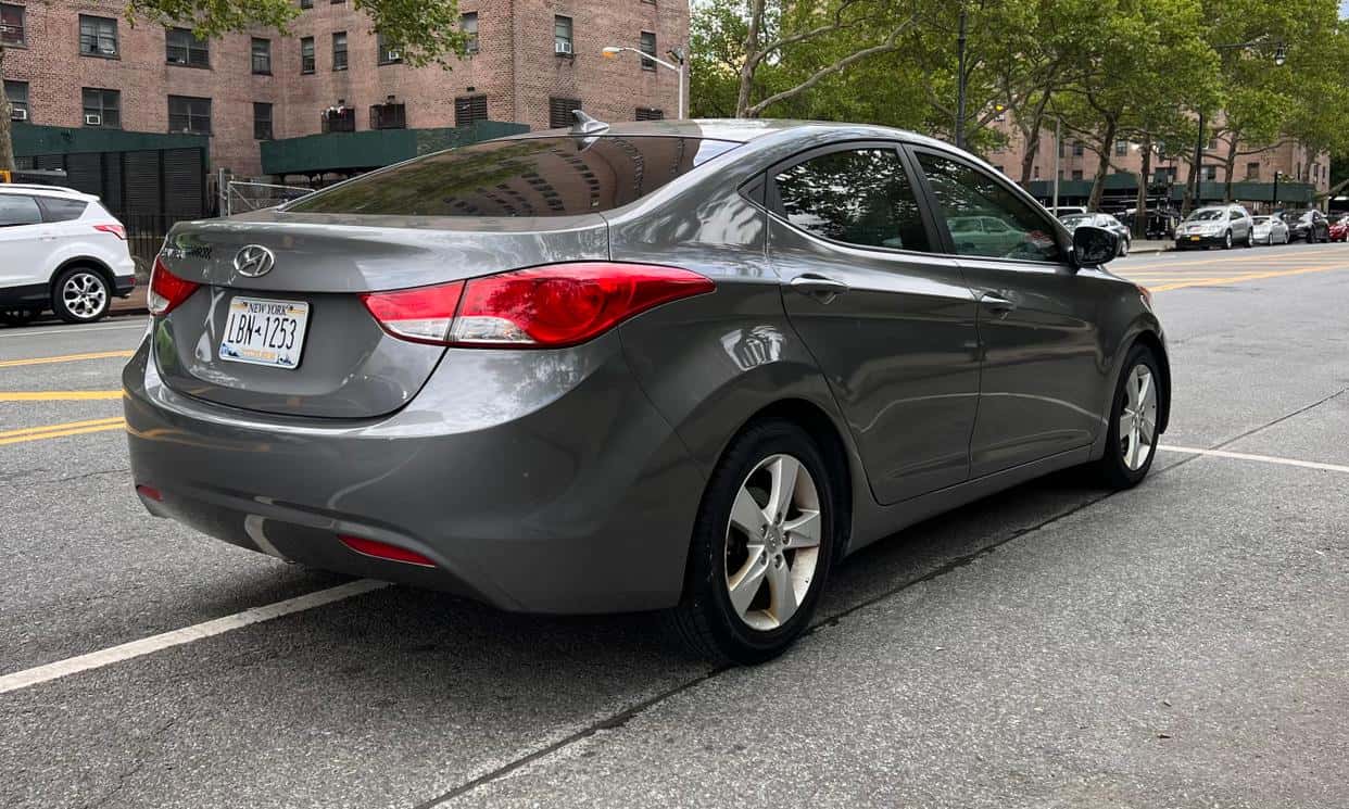 Thumbnail 3 of 2013 Hyundai Elantra (Gray)