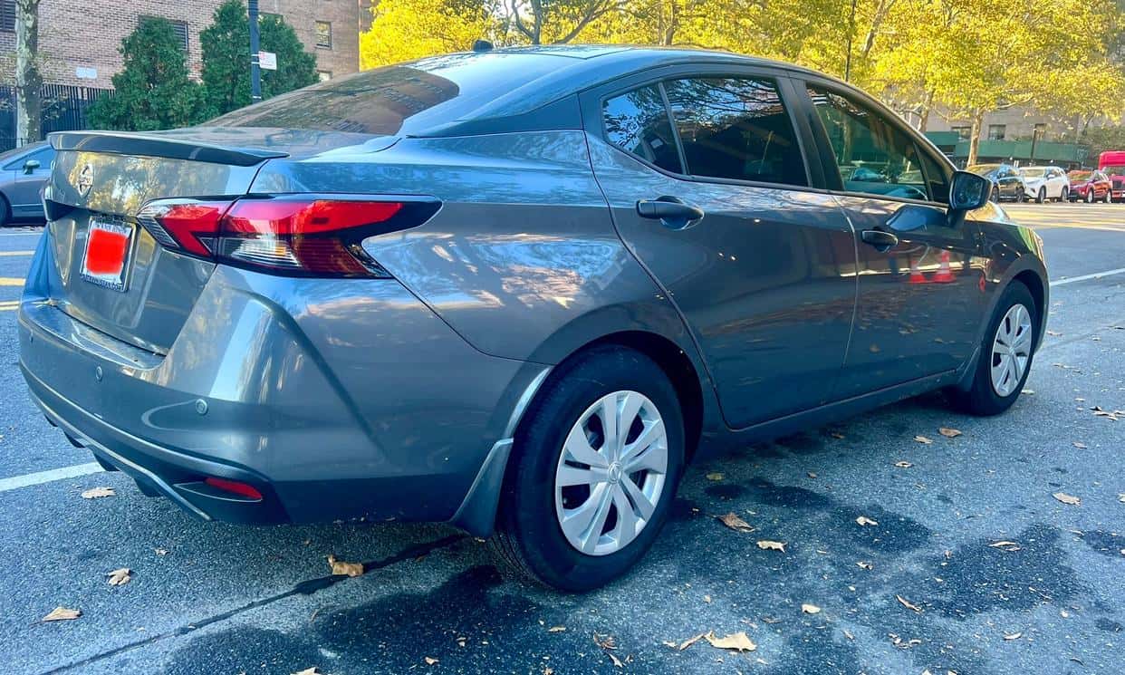 Thumbnail 4 of 2022 Nissan Versa (Gray) #2