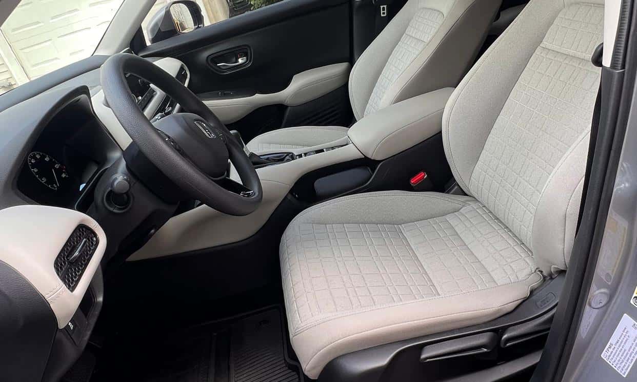 Thumbnail 8 of 2024 Honda HR-V (Silver) #3