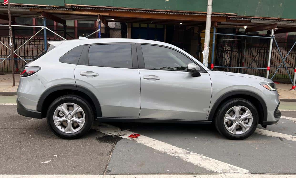 Thumbnail 2 of 2024 Honda HR-V (Silver) #4