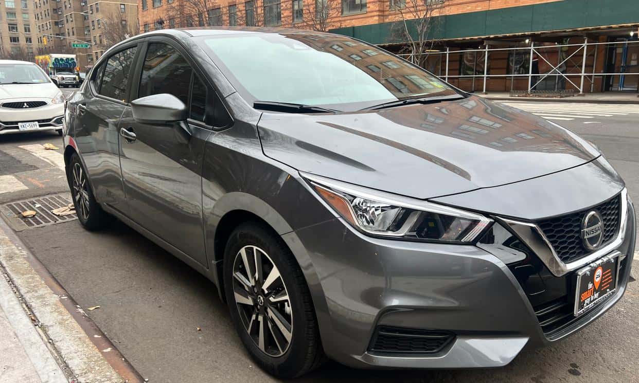 Thumbnail 6 of 2022 Nissan Versa (Gray) #1