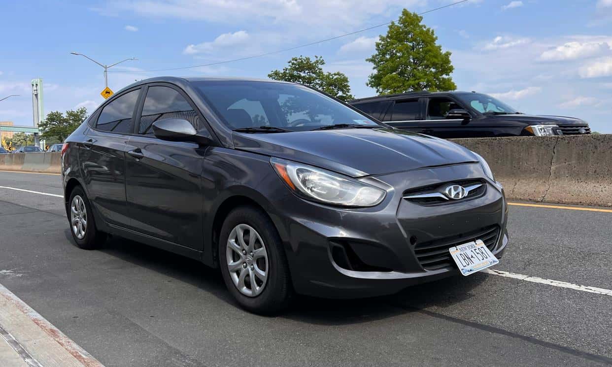 Thumbnail 6 of 2013 Hyundai Accent (Gray)