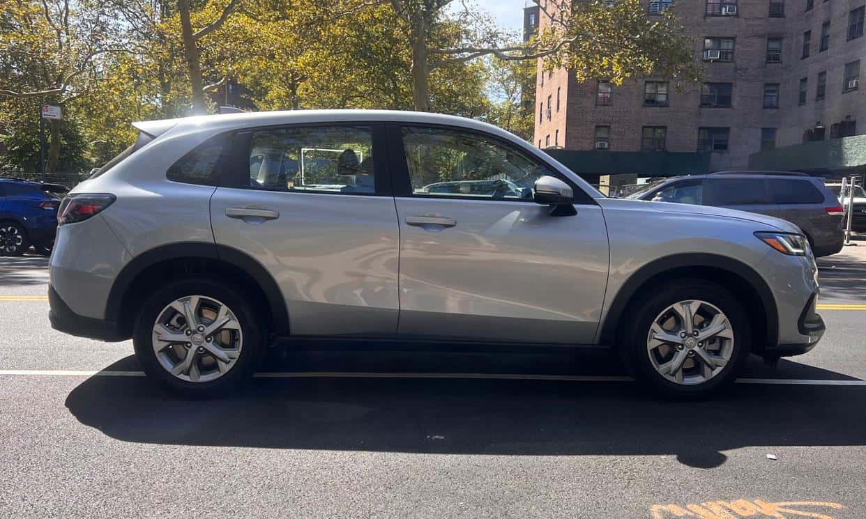Thumbnail 9 of 2024 Honda HR-V (Silver) #2
