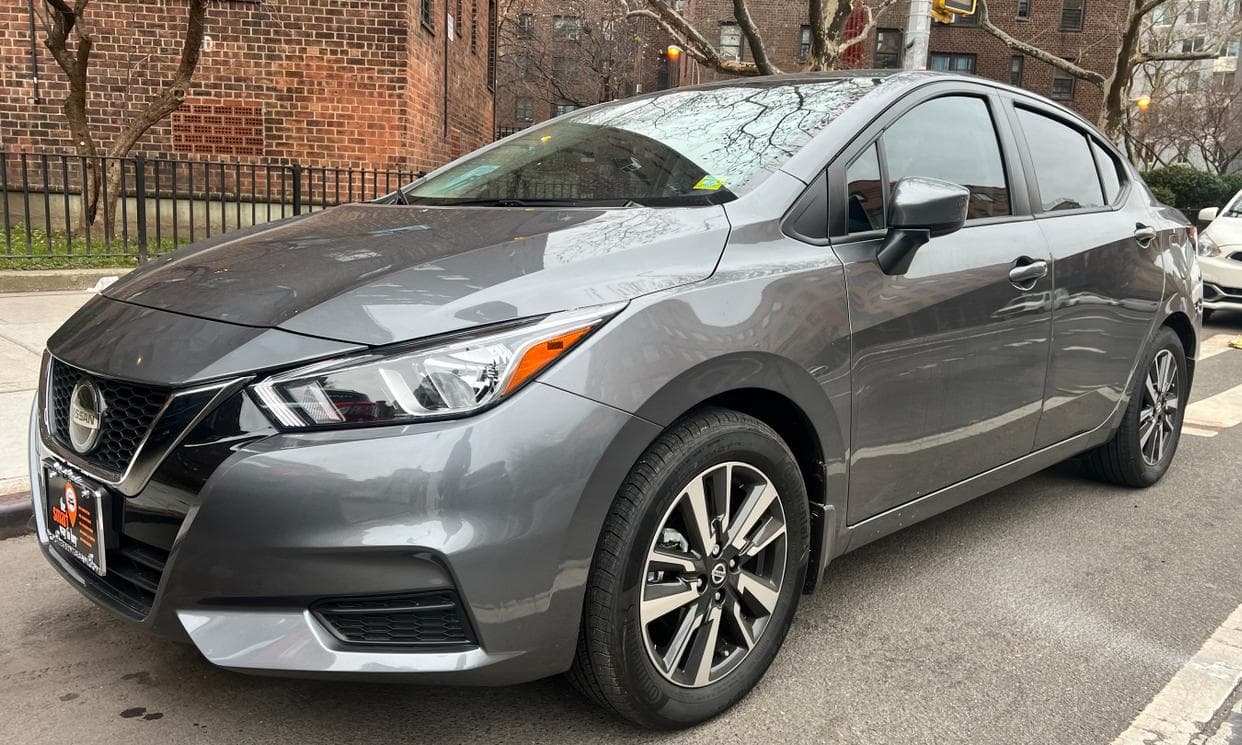 Image of 2022 Nissan Versa (Gray) #1
